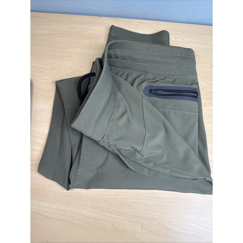 Under Armour Armour Fleece Pants Men's Medium Olive Green RegilaFit Joggers BNWT